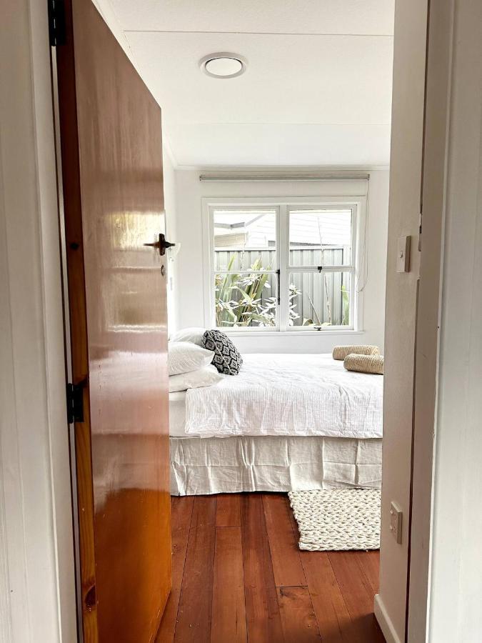 Serene Lake Taupo Abode 외부 사진