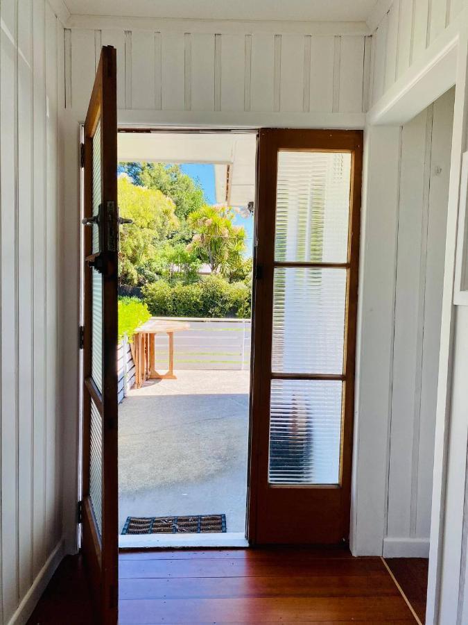Serene Lake Taupo Abode 외부 사진